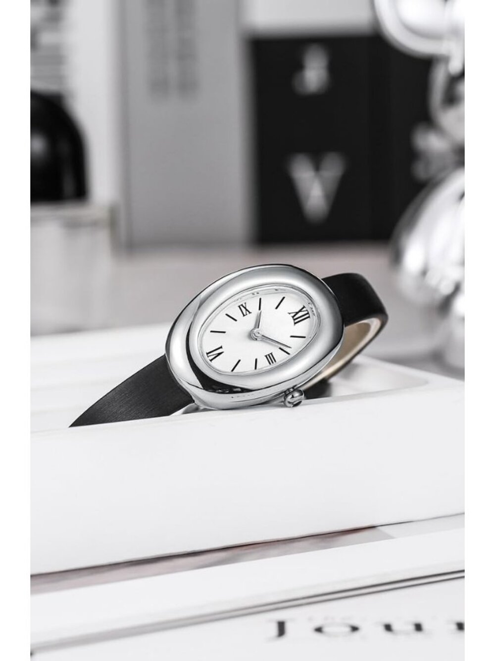 Women's Silver Black Analog Quartz Elegant Dial Bangle Vintage Bracelet Watch - Picture 4 of 6